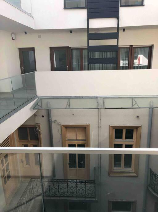 Luxury Cozy 2 Bdr Downtown Apt.3 Будапеща Екстериор снимка